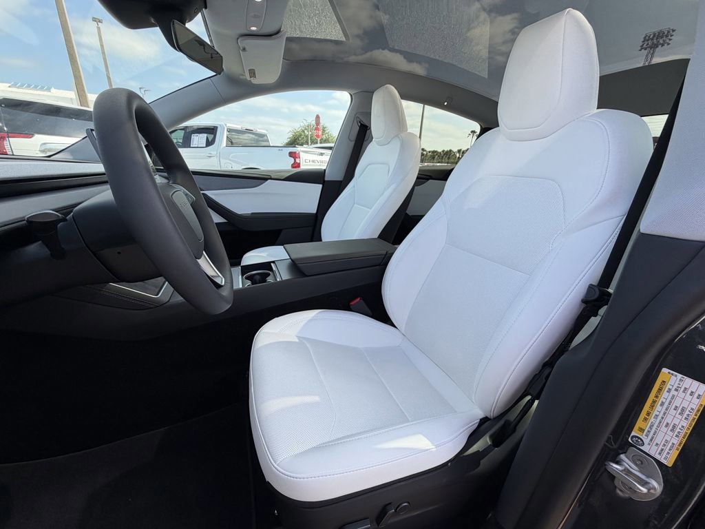 Used 2026 Tesla Model Y Long Range AWD/4WD image 21