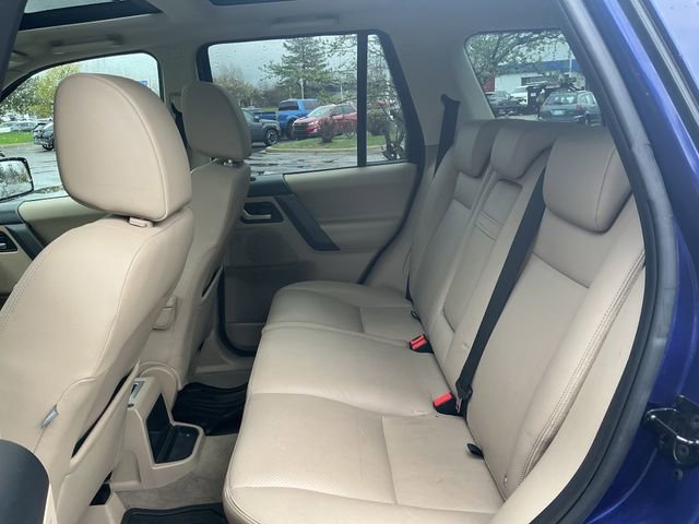 Used 2010 Land Rover LR2 HSE image 19