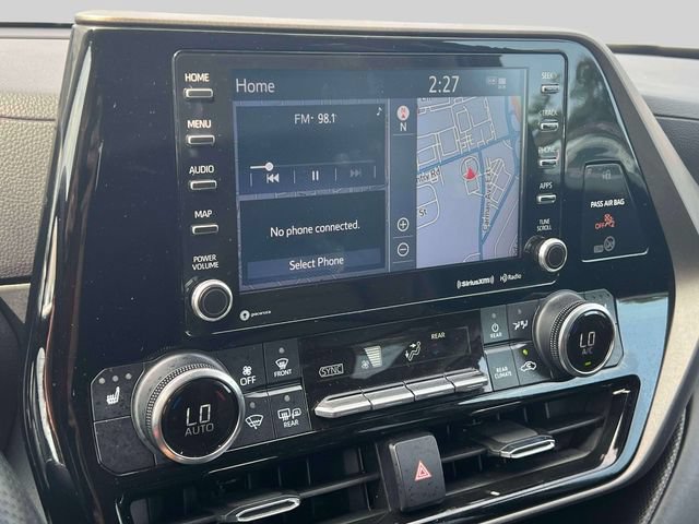Used 2022 Toyota Highlander XLE AWD/4WD image 34