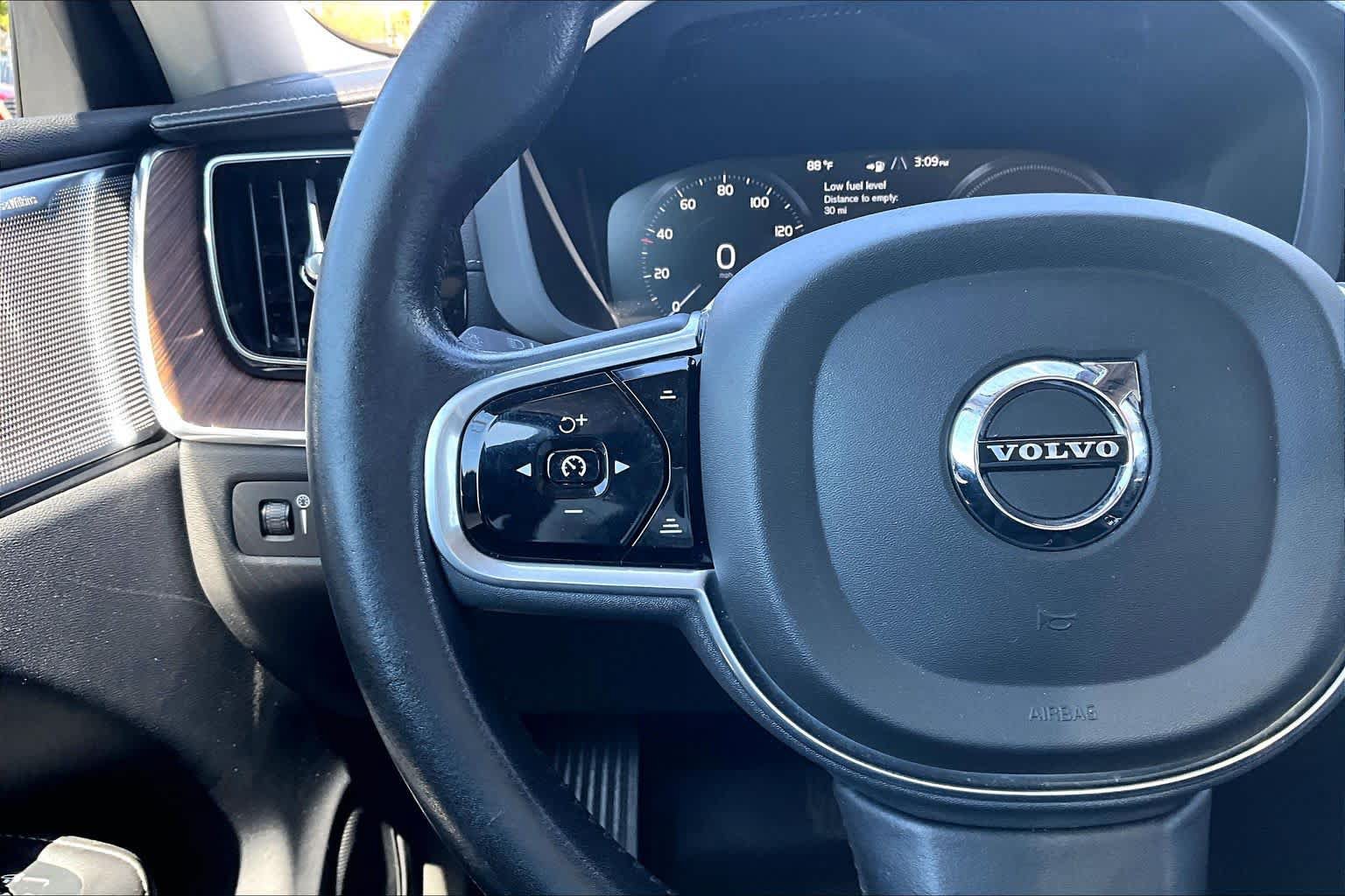 Used 2019 Volvo XC60 T8 Inscription w/ Advanced Package AWD/4WD image 23