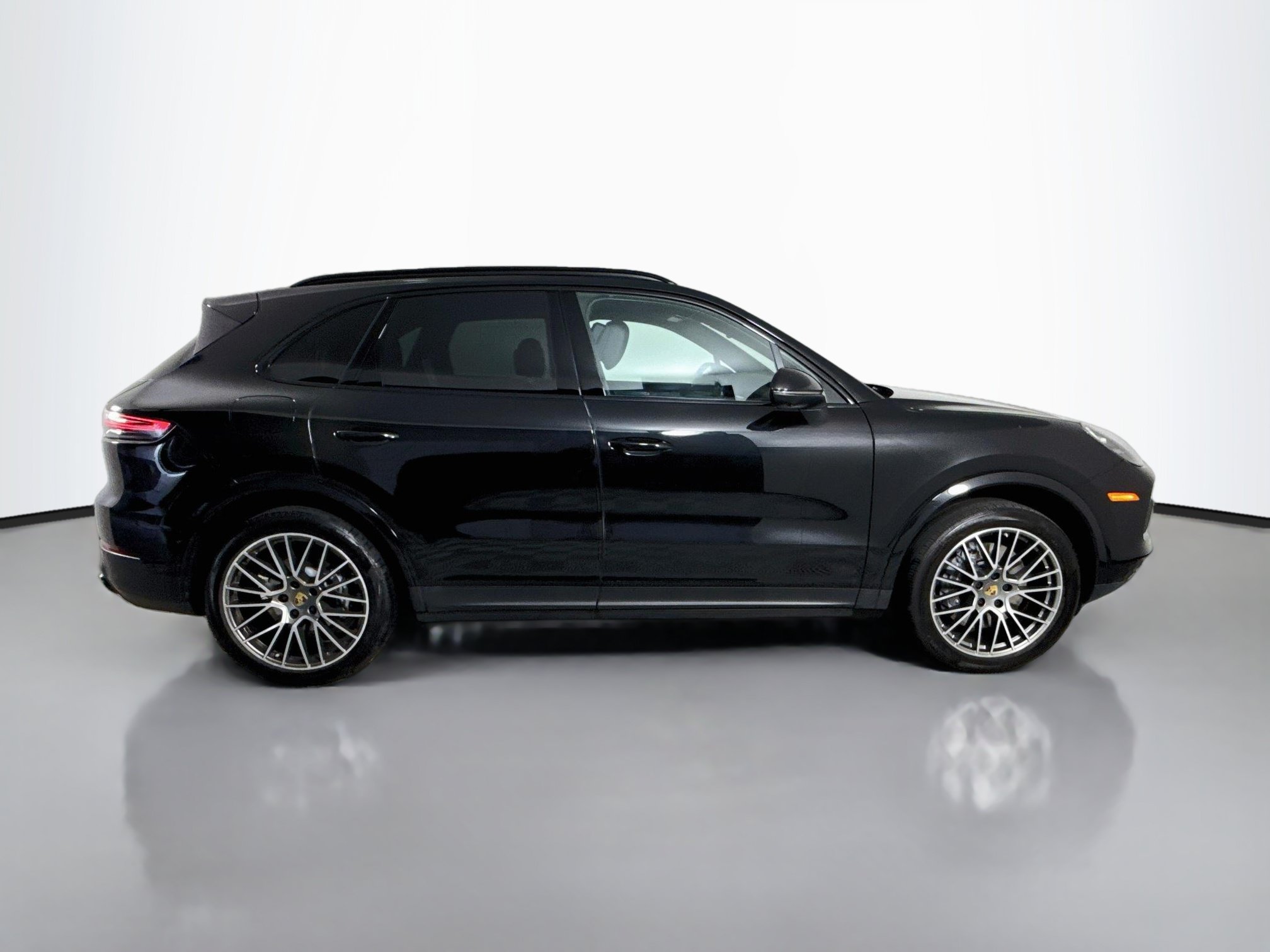 Used 2023 Porsche Cayenne Platinum Edition AWD/4WD image 11
