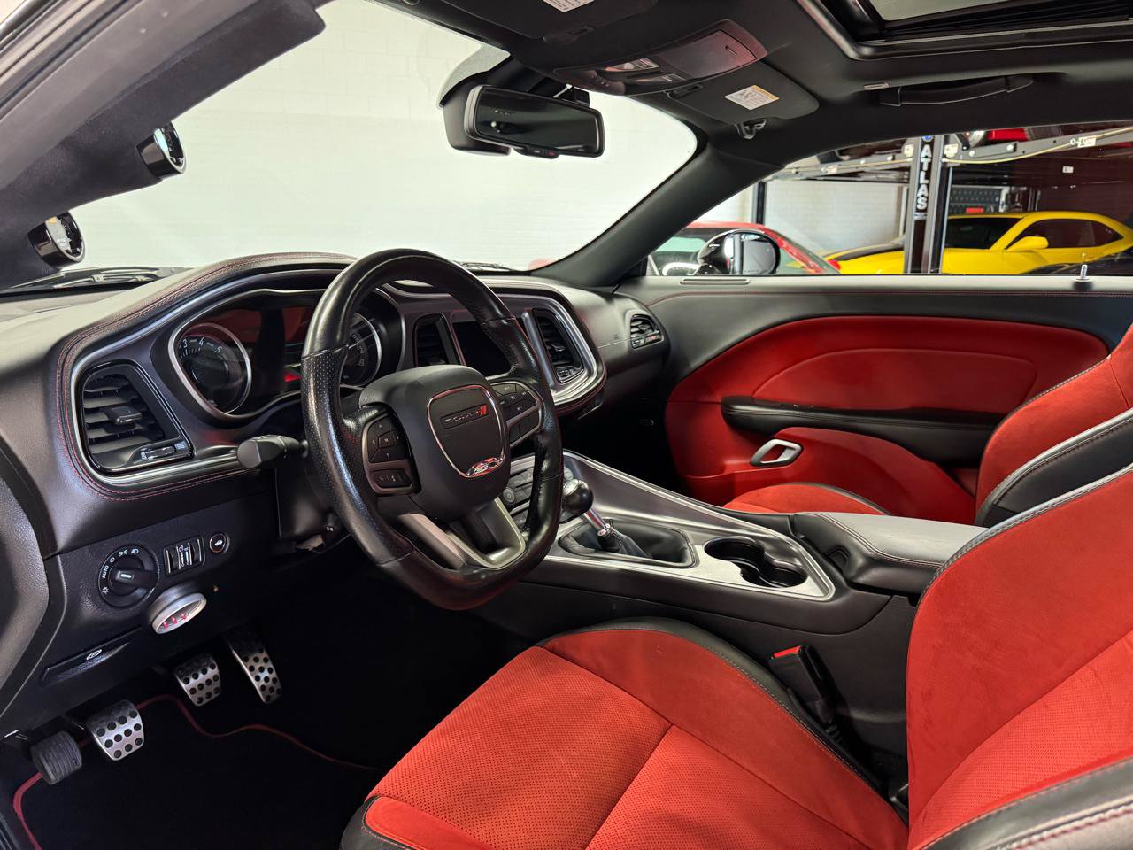 Used 2020 Dodge Challenger R/T Scat Pack RWD image 39