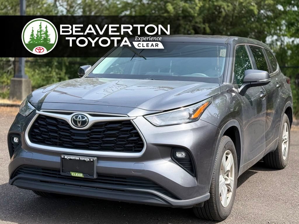 Certified 2023 Toyota Highlander LE FWD image 1