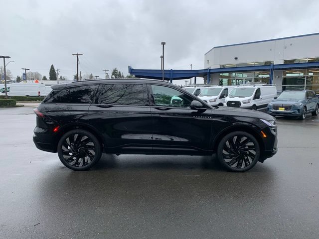 New 2026 Lincoln Nautilus Reserve w/ Jet Appearance Package AWD/4WD image 9