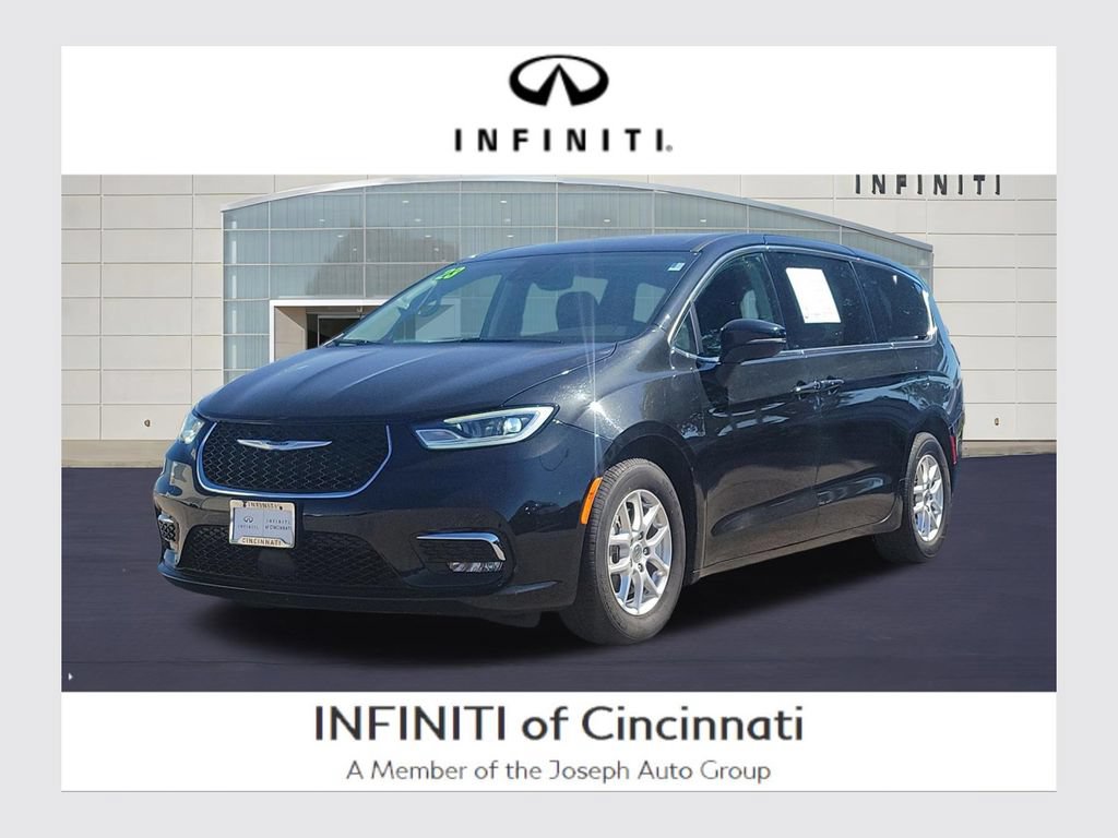 Used 2023 Chrysler Pacifica Touring-L