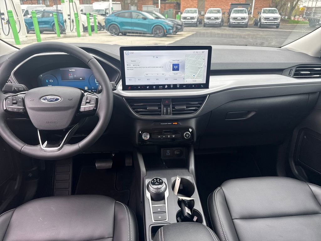 Used 2023 Ford Escape Platinum FWD image 19