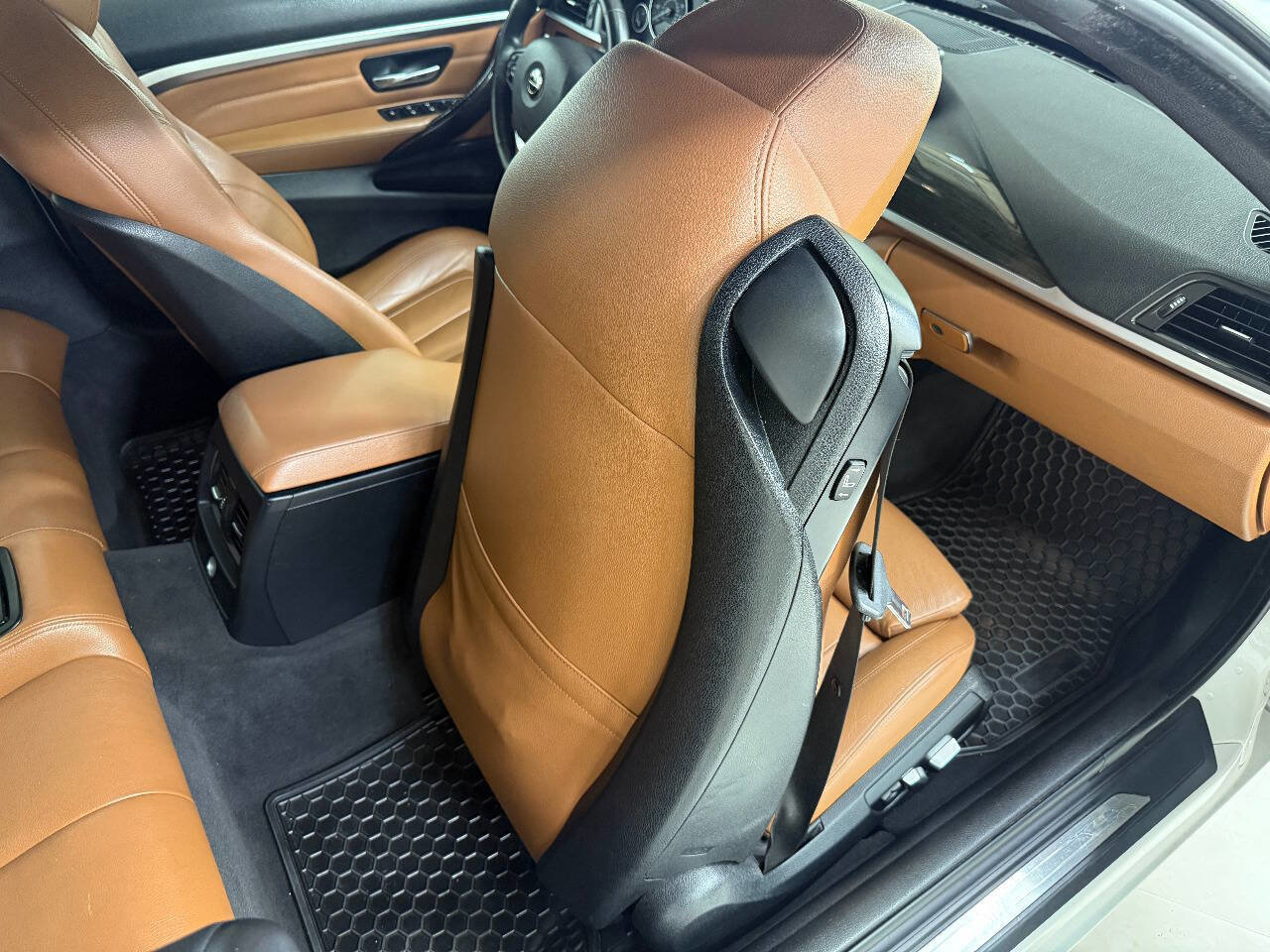 Used 2016 BMW 428i Convertible image 34