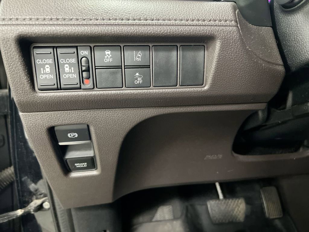 Used 2018 Honda Odyssey EX image 18