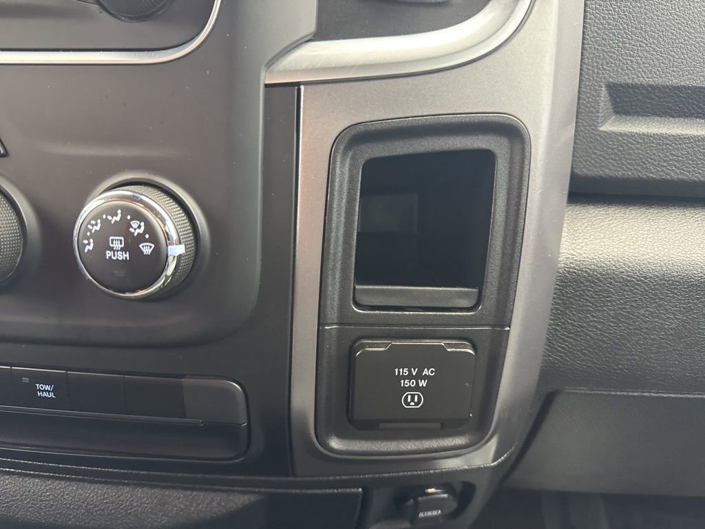 Used 2023 RAM 1500 Classic SLT AWD/4WD image 21