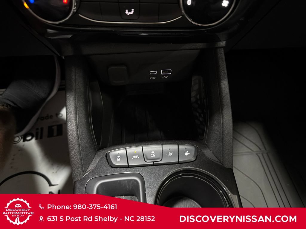 Used 2024 Chevrolet TrailBlazer LT w/ Driver Confidence Package FWD image 22