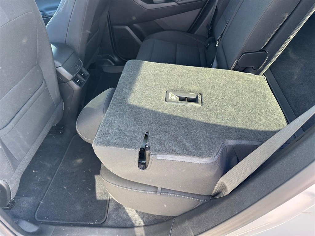 Used 2025 Chevrolet Equinox LT image 9