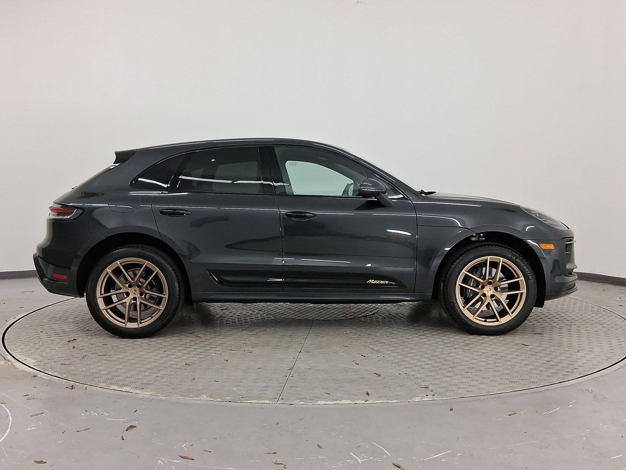 Used 2026 Porsche Macan image 8