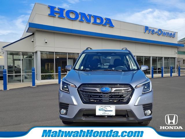 Used 2022 Subaru Forester Limited image 2