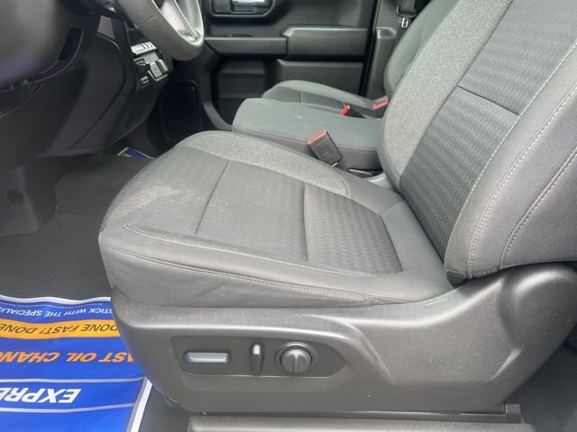 Used 2023 Chevrolet Silverado 2500 Custom w/ Custom Convenience Package AWD/4WD image 10