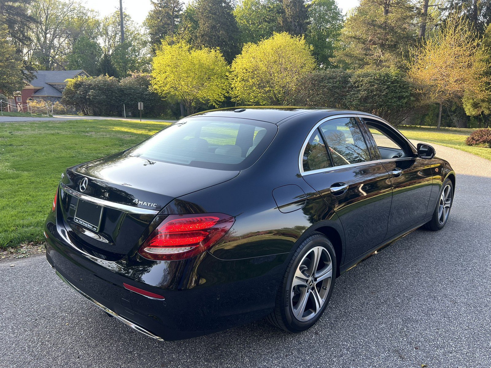 Used 2019 Mercedes-Benz E 300 4MATIC image 10