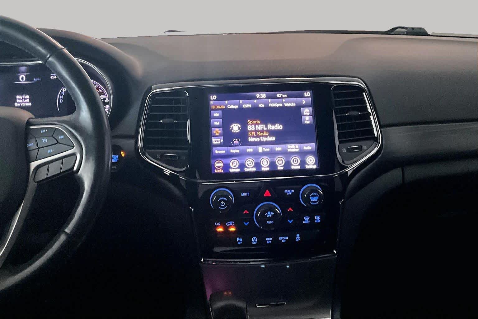 Used 2020 Jeep Grand Cherokee Altitude RWD image 6