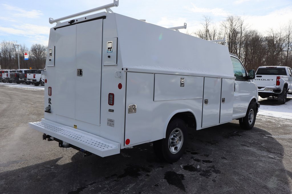 New 2025 Chevrolet Express 3500 w/ Power Convenience Package image 29