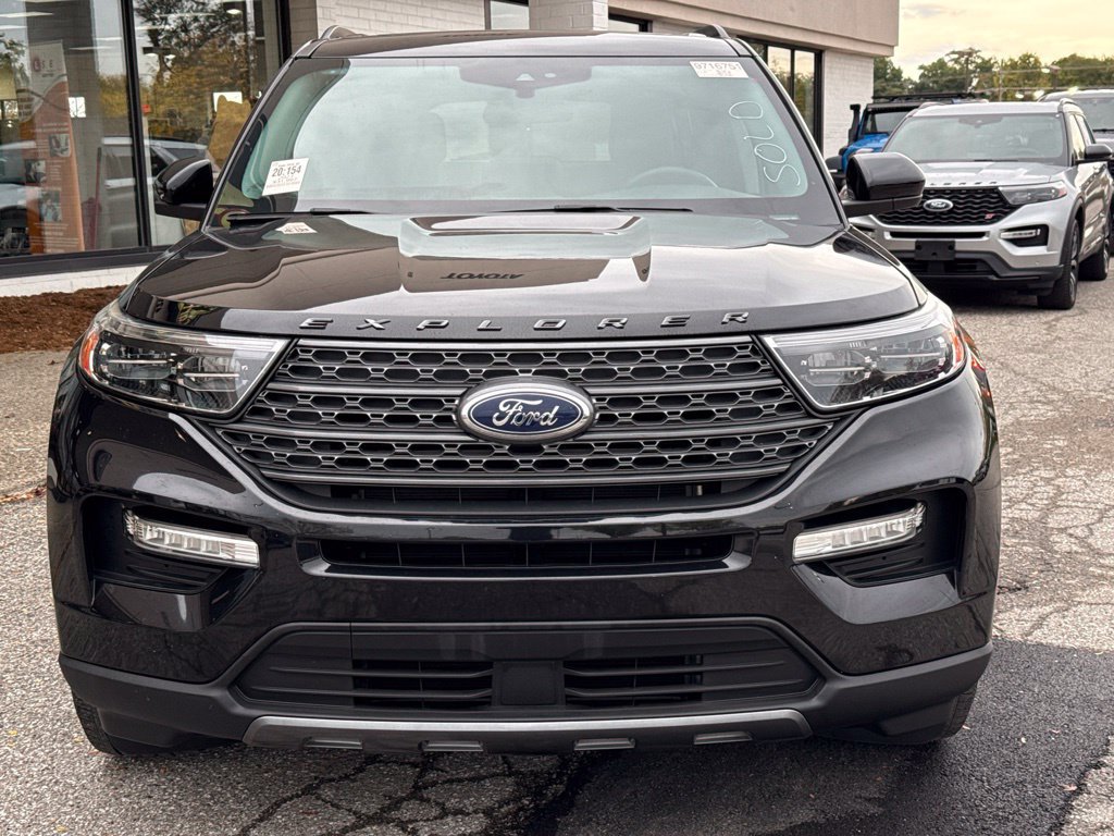 Used 2023 Ford Explorer XLT w/ Equipment Group 202A RWD image 17