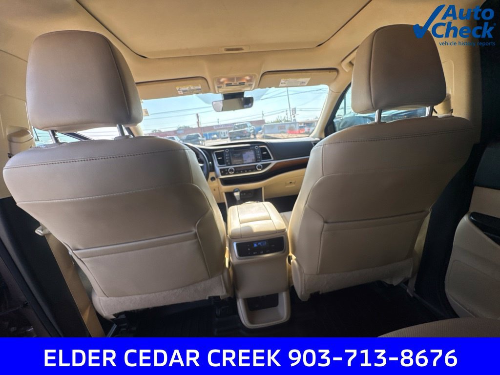 Used 2017 Toyota Highlander Limited FWD image 26