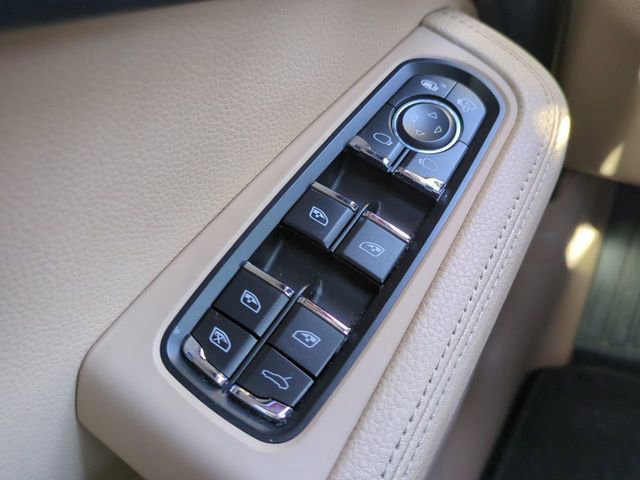 Used 2021 Porsche Macan image 27