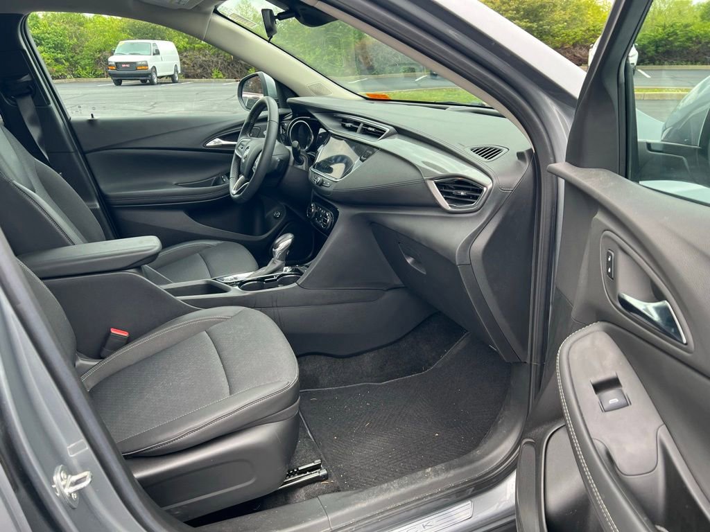 Used 2023 Buick Encore GX Select w/ Sport Touring Package FWD image 10