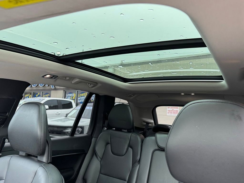 Used 2020 Volvo XC90 T5 Momentum w/ Protection Package AWD/4WD image 11