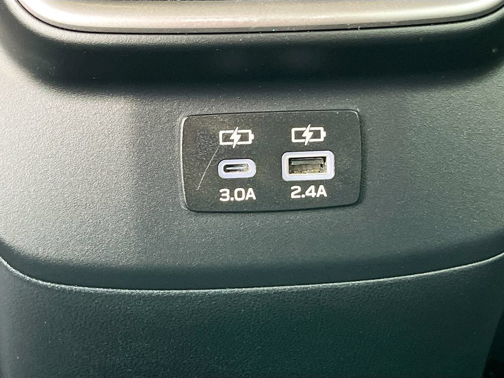 Used 2025 Subaru Outback Premium AWD/4WD image 27