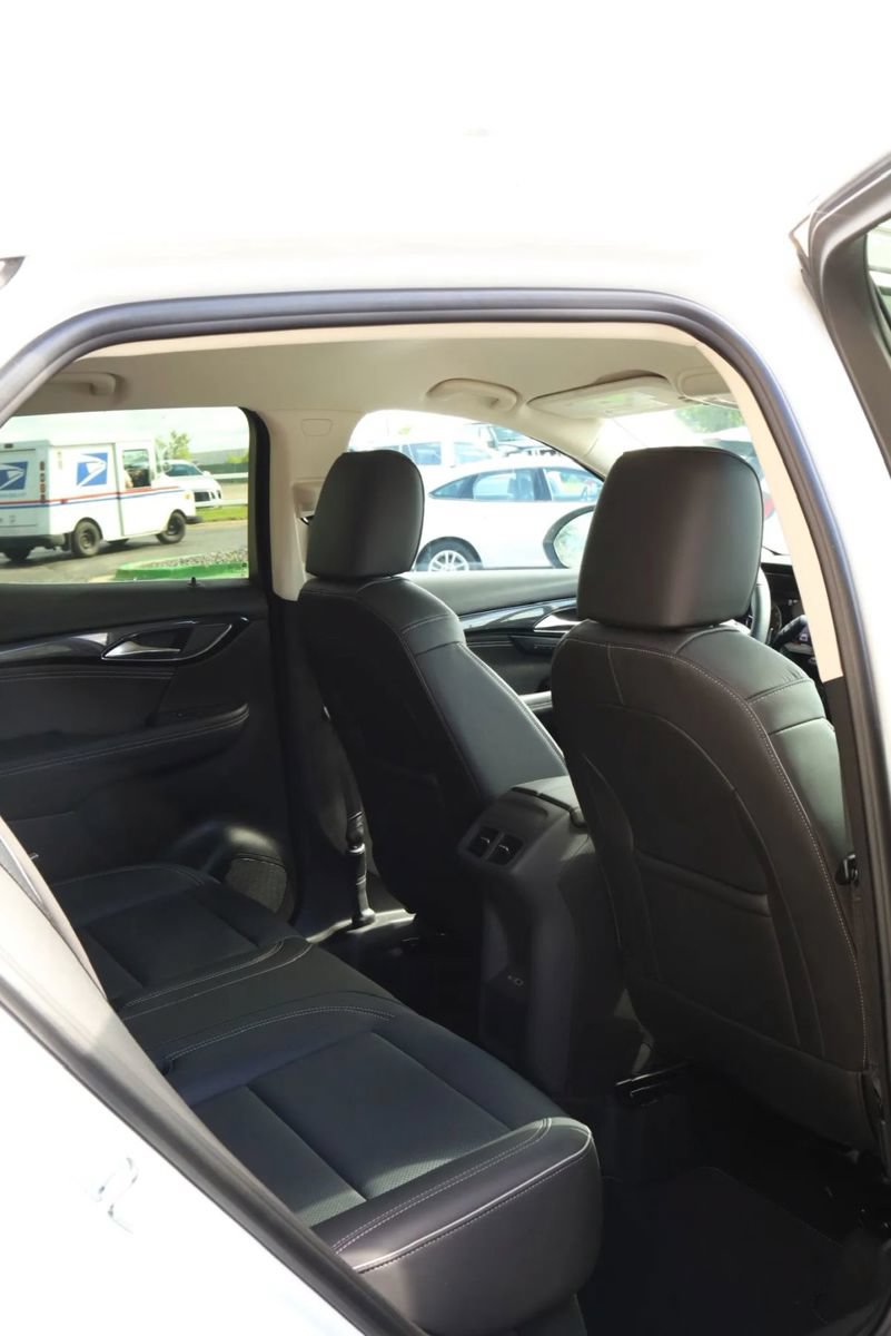 Used 2023 Buick Envision Essence AWD/4WD image 42