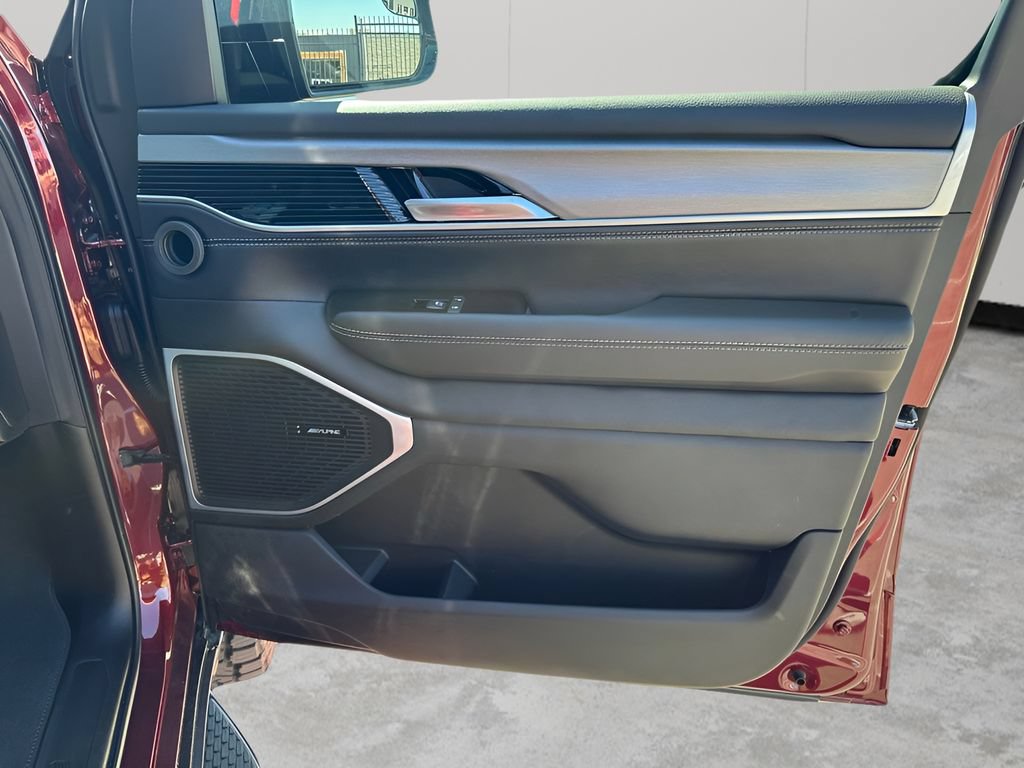 New 2026 Jeep Grand Wagoneer Limited AWD/4WD image 16