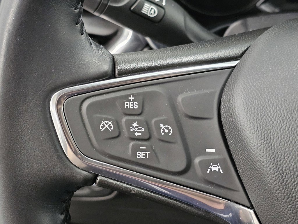 Used 2020 Chevrolet Equinox LT w/ Driver Convenience Package FWD image 34