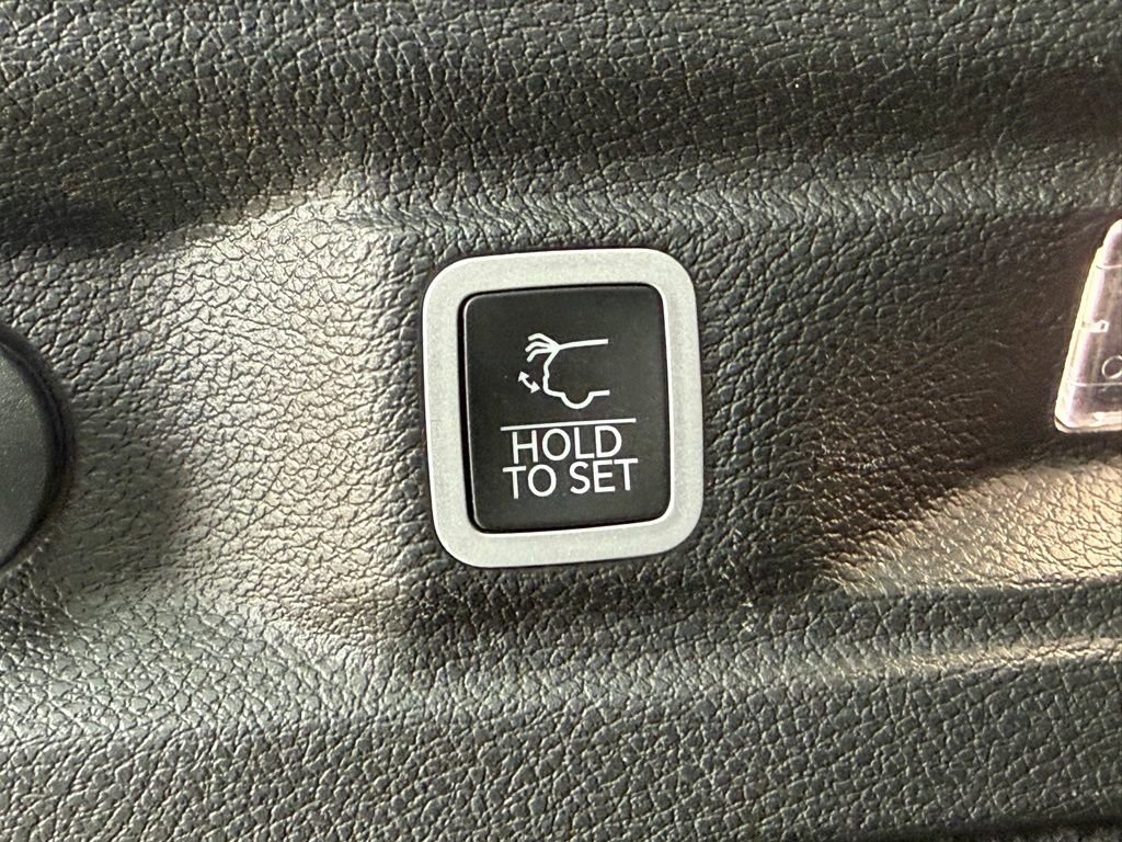 Certified 2024 Jeep Grand Cherokee L Summit image 40