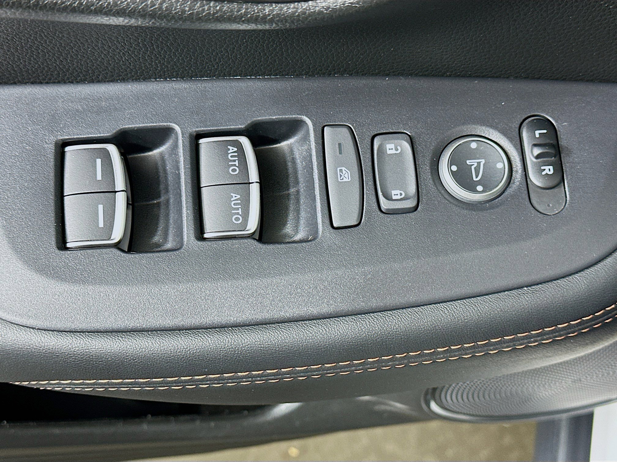 Used 2026 Honda HR-V Sport image 15