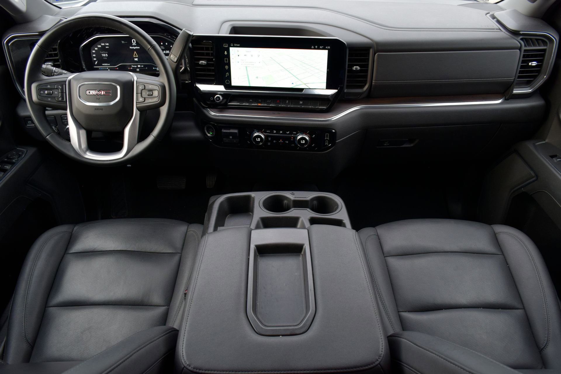 Used 2025 GMC Sierra 1500 SLT image 7