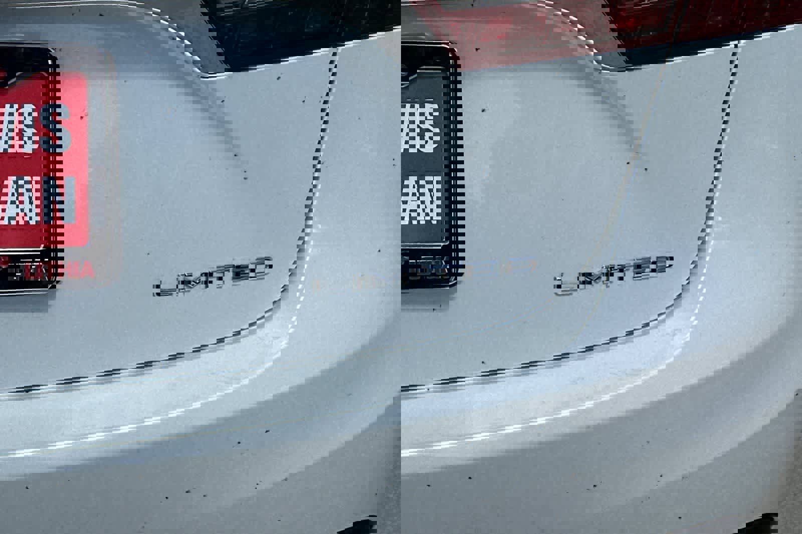 Used 2016 Toyota Avalon Limited w/ Toyota Safety Sense Package image 11