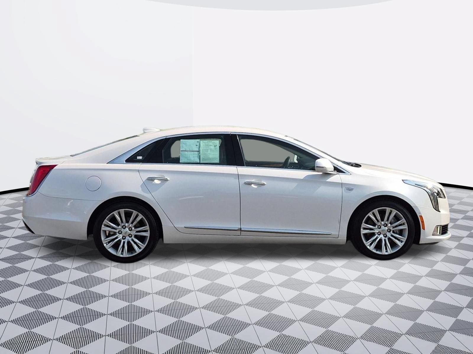 Certified 2018 Cadillac XTS Luxury FWD image 8