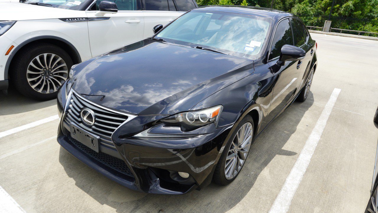 Used 2014 Lexus IS 250 w/ Navigation Package RWD image 4