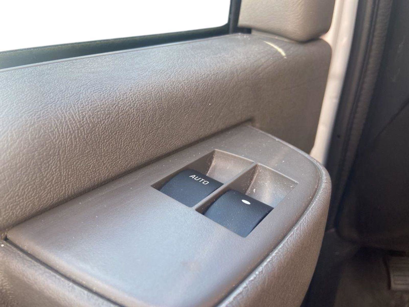 New 2025 Chevrolet Express 3500 w/ Power Convenience Package RWD image 9