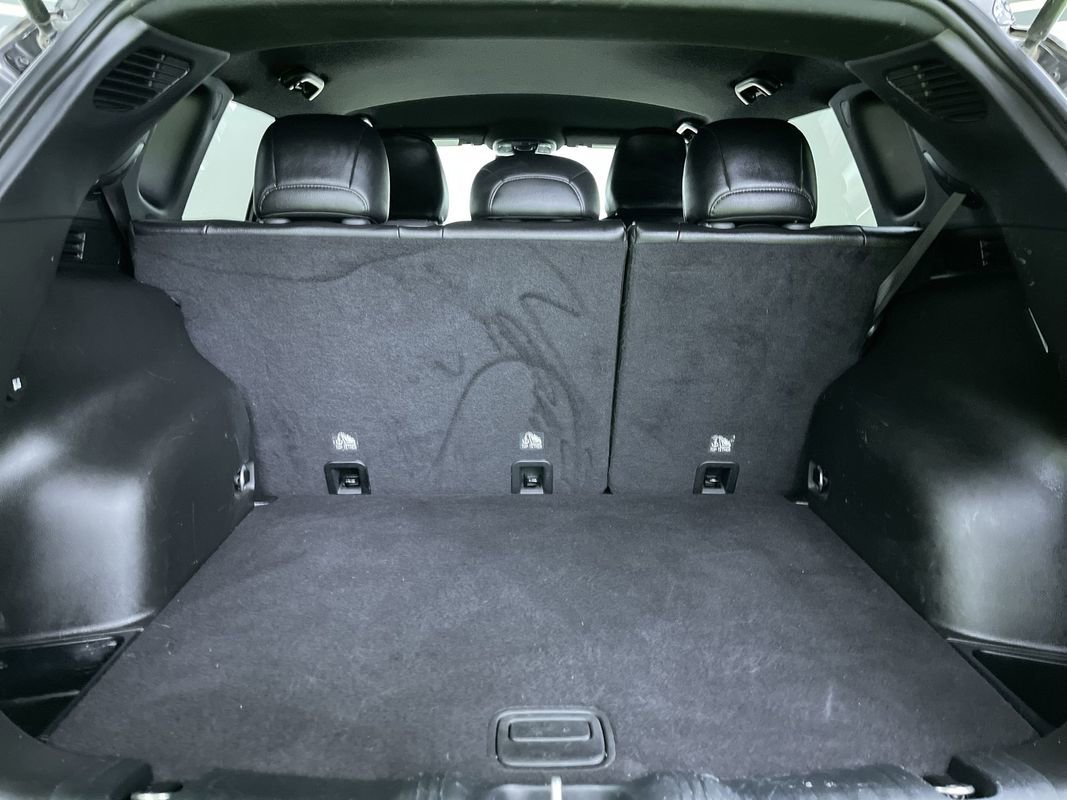 Used 2024 Jeep Compass Limited image 28