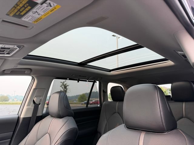 Certified 2025 Toyota Grand Highlander AWD image 36