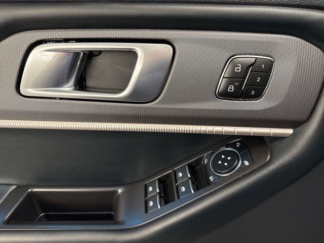 Used 2025 Ford Explorer ST-Line w/ Premium Package image 31