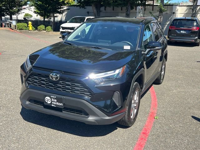 Used 2025 Toyota RAV4 XLE w/ Convenience Package AWD/4WD image 3