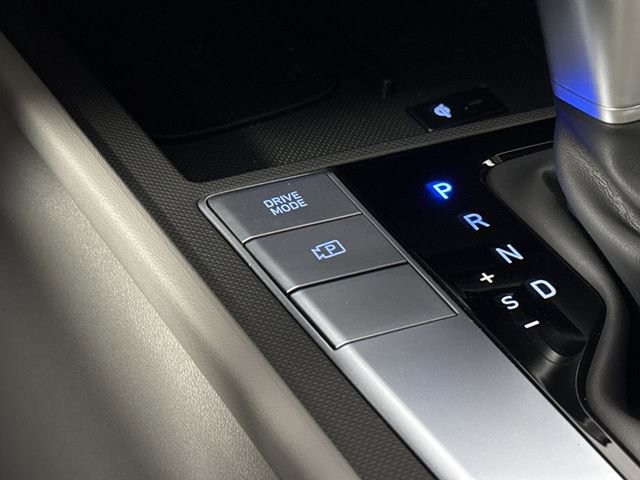 Used 2025 Hyundai Elantra Sport FWD image 34