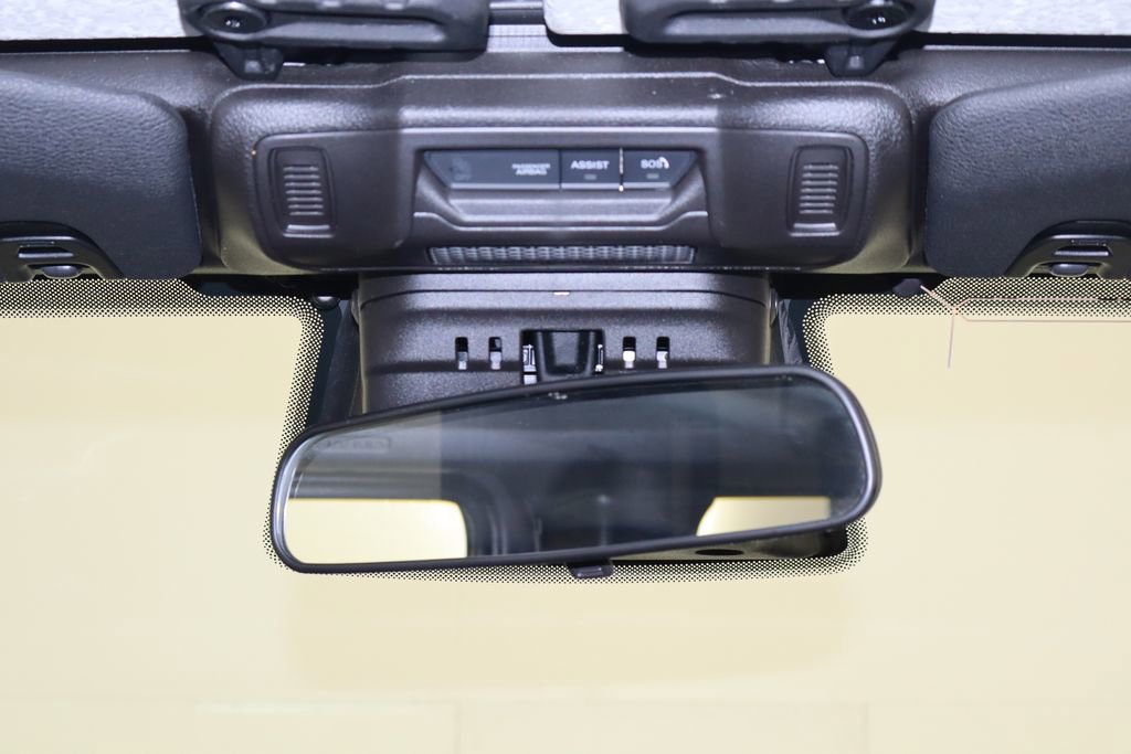Used 2025 Jeep Wrangler Unlimited Sahara AWD/4WD image 13