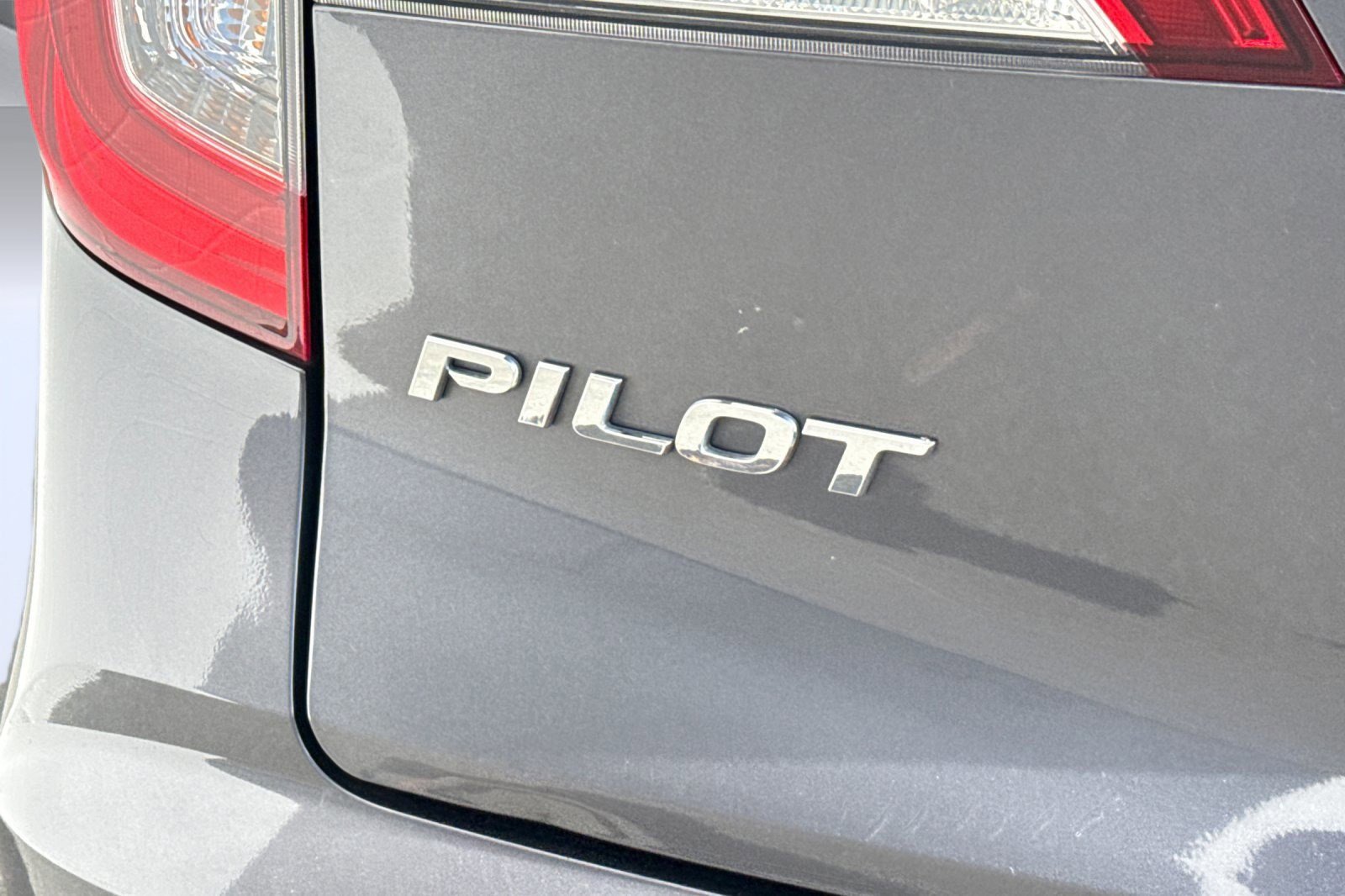 Certified 2020 Honda Pilot Touring image 20