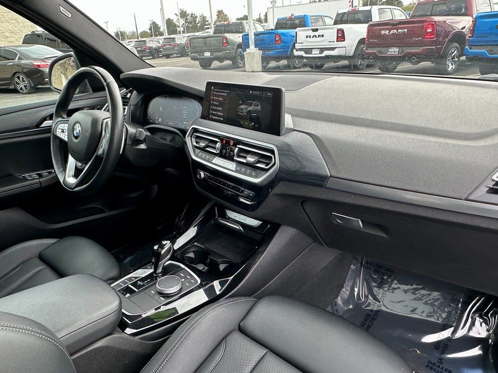 Used 2024 BMW X3 sDrive30i image 16