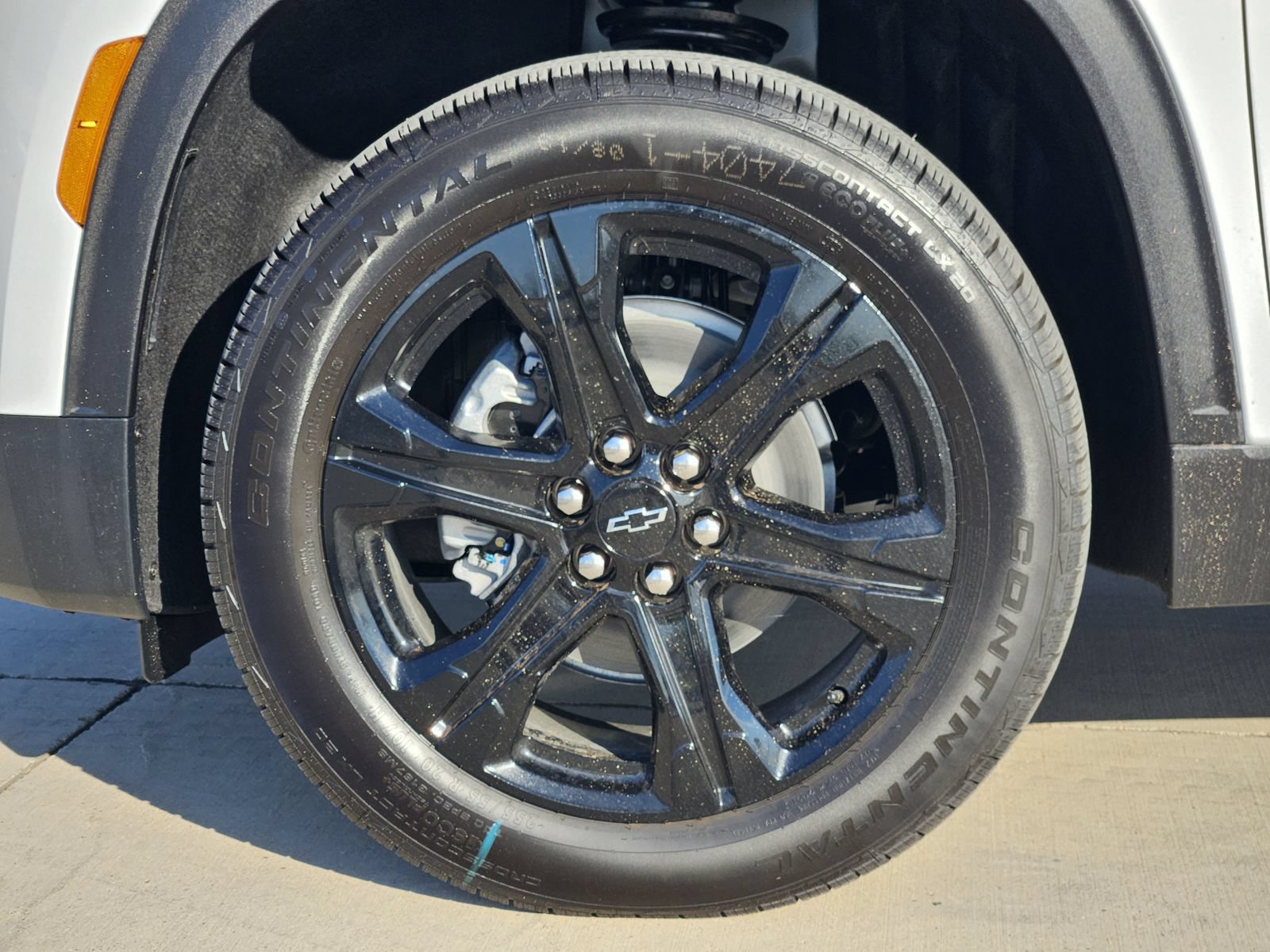 New 2027 Chevrolet Traverse LT w/ Midnight/Sport Edition FWD image 12