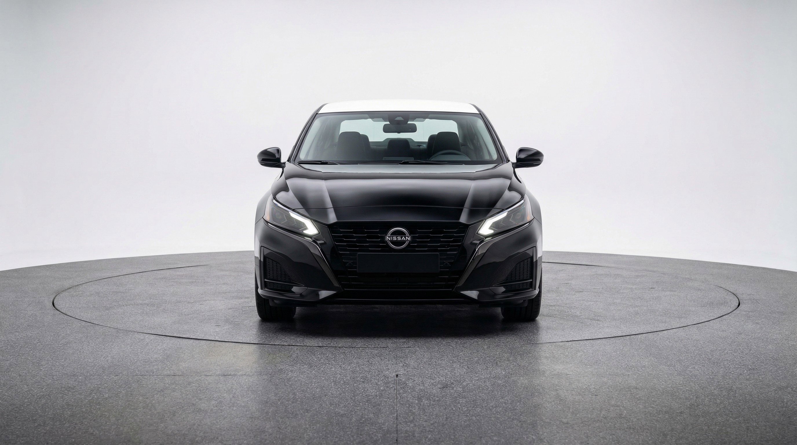 Used 2025 Nissan Altima 2.5 SV image 2