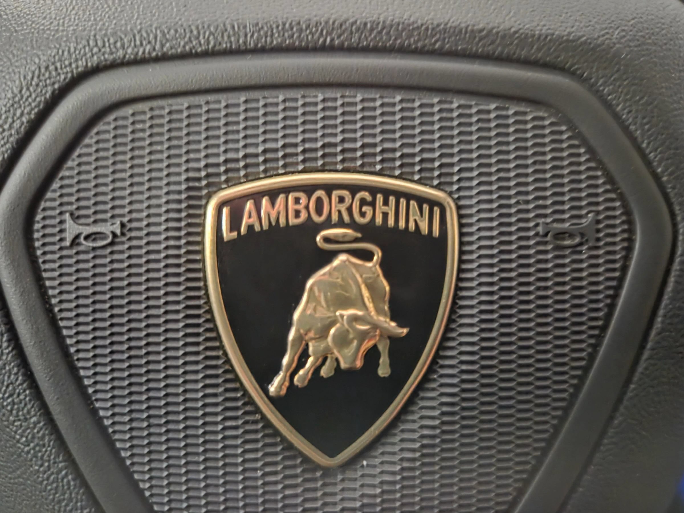 Used 2020 Lamborghini Urus AWD/4WD image 19