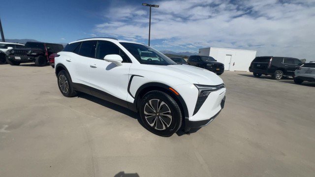 Used 2025 Chevrolet Blazer EV LT image 2