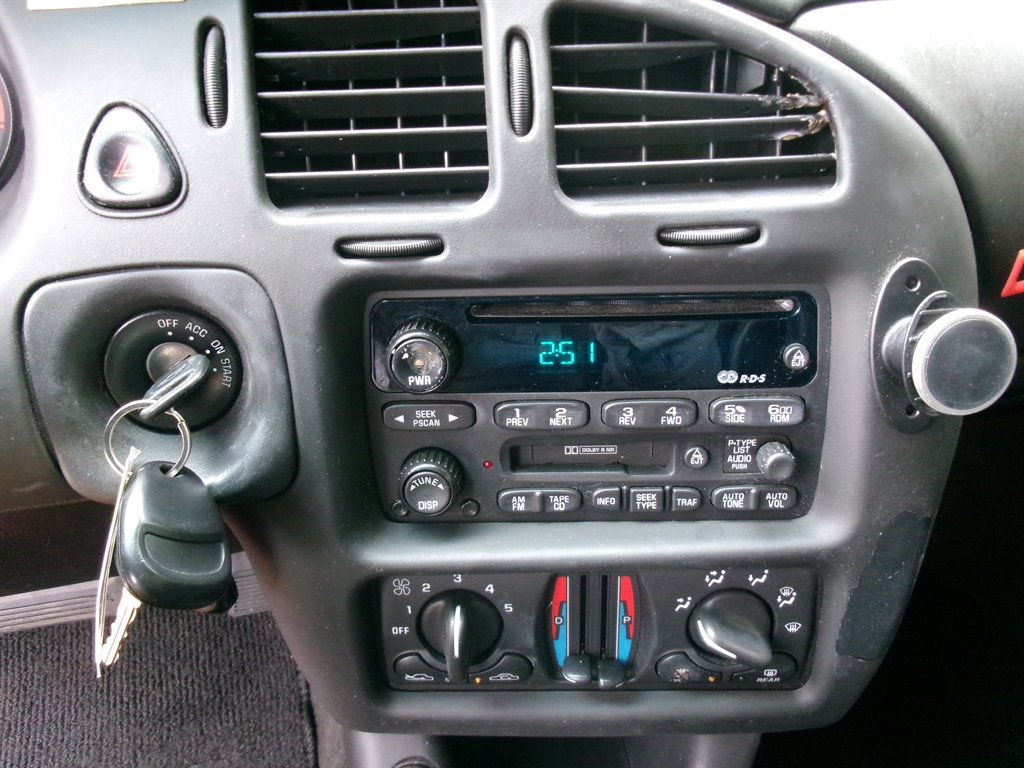 Used 2001 Chevrolet Monte Carlo SS w/ High Sport Appearance Pkg FWD image 26